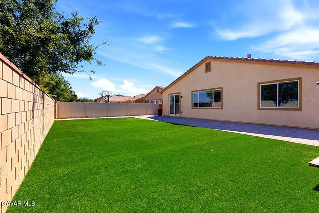 45652 Palm Lane, Lancaster, CA 93535