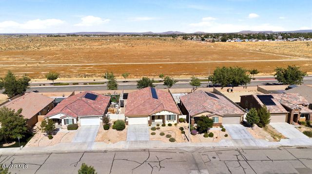 45652 Palm Lane, Lancaster, CA 93535