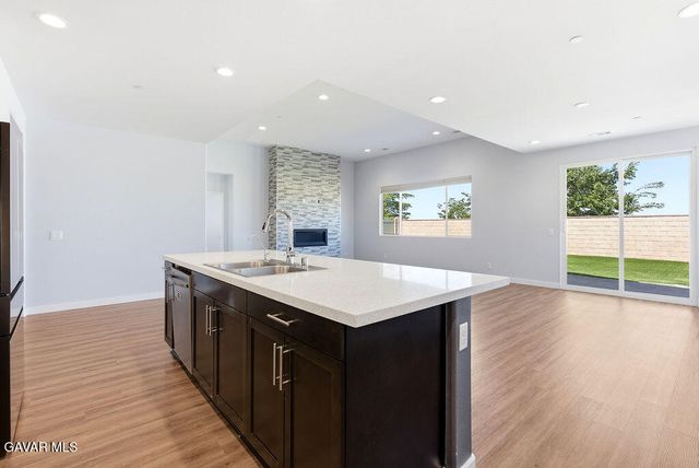 45652 Palm Lane, Lancaster, CA 93535