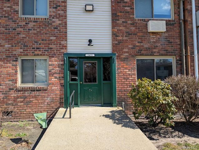2435 Union Boulevard 7B, Islip, NY 11751