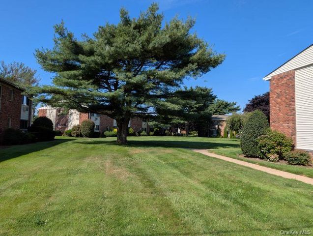 2435 Union Boulevard 7B, Islip, NY 11751