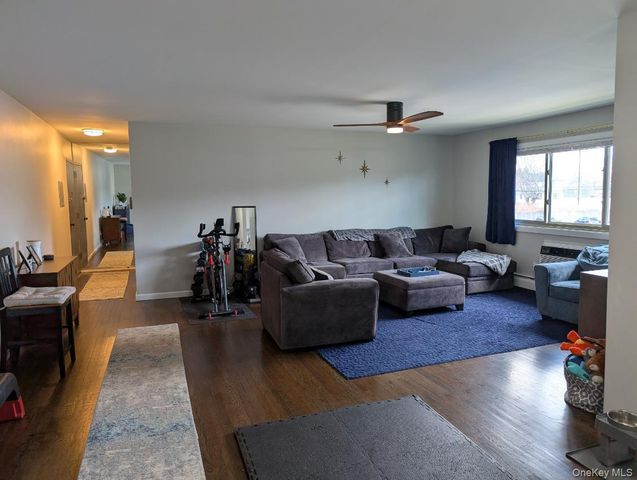2435 Union Boulevard 7B, Islip, NY 11751