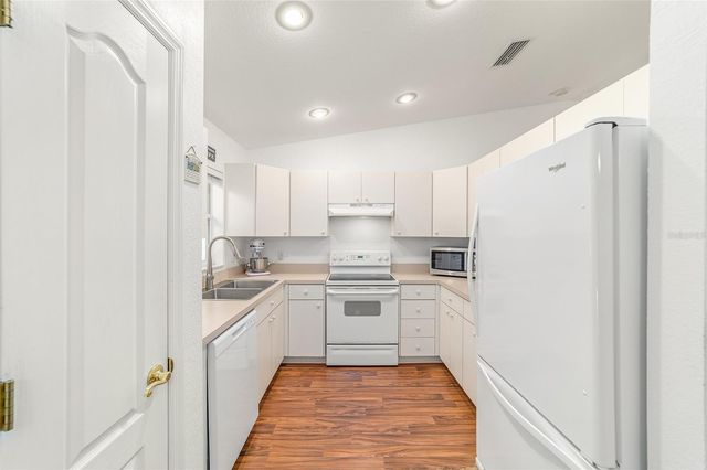 810 W DEACON PLACE, Citrus Springs, FL 34434