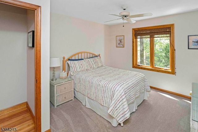 1 Fawn Ridge Rd, Clinton Twp., NJ 08833