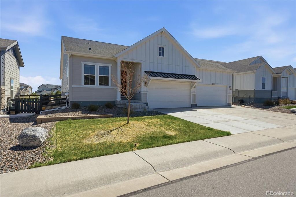 3258 Carabiner Street, Castle Rock, CO 80108