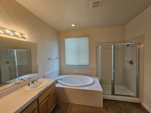 943 Tannehill Dr, Manteca, CA 95337