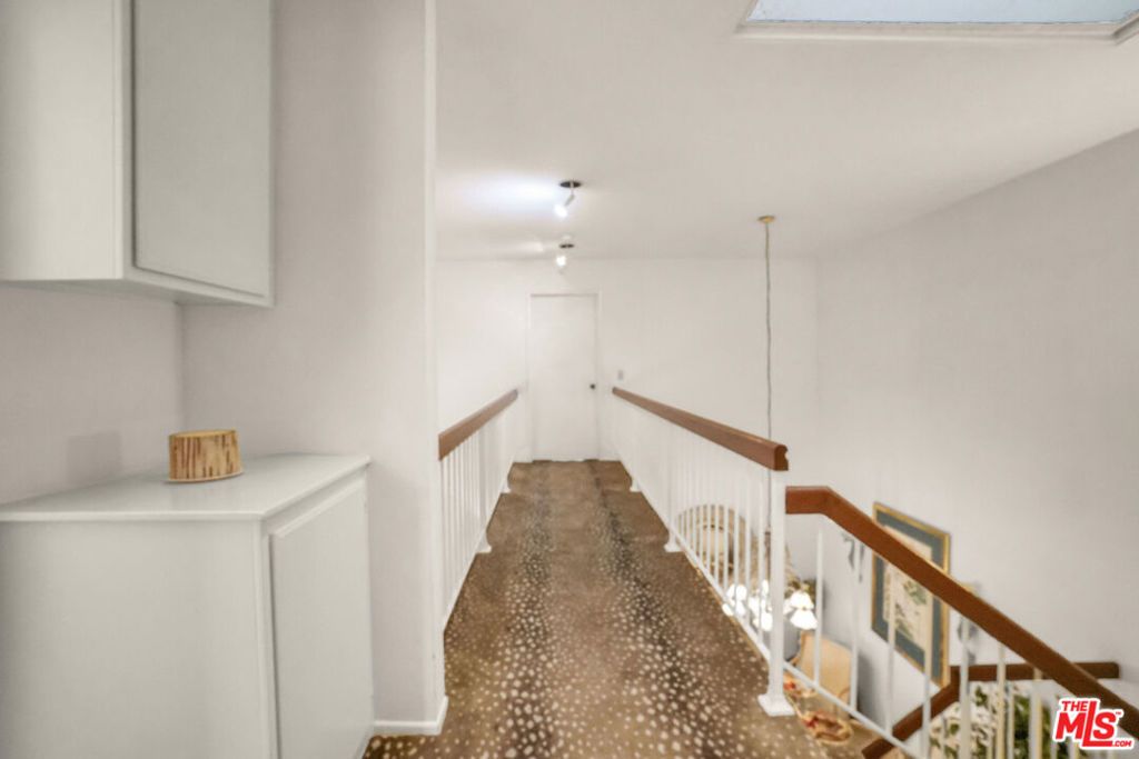 Image 20 of property listing at 3616 Kensley Drive, Inglewood, CA 90305