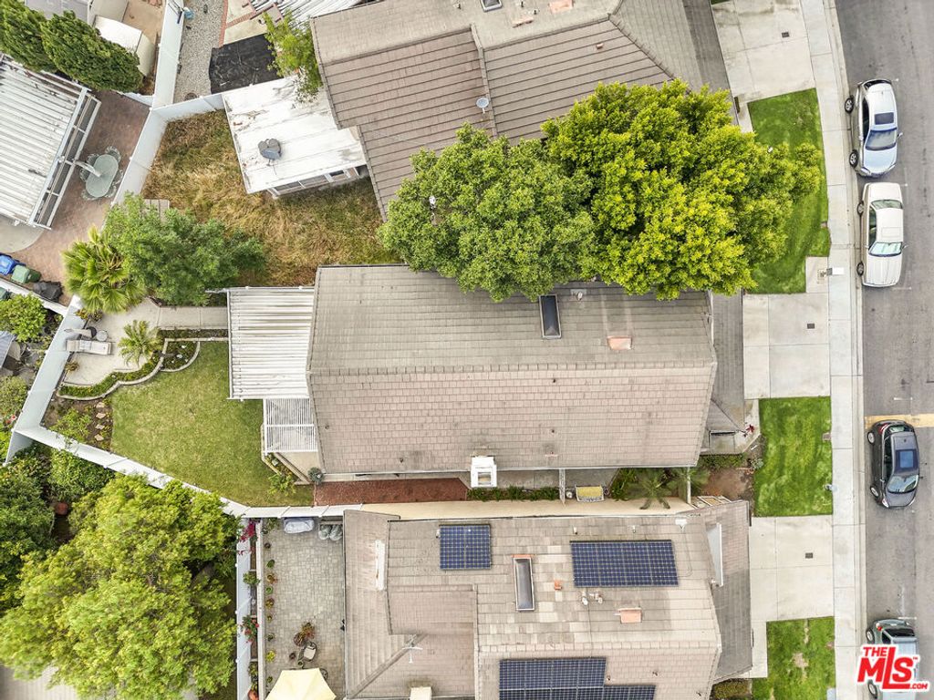 Image 38 of property listing at 3616 Kensley Drive, Inglewood, CA 90305