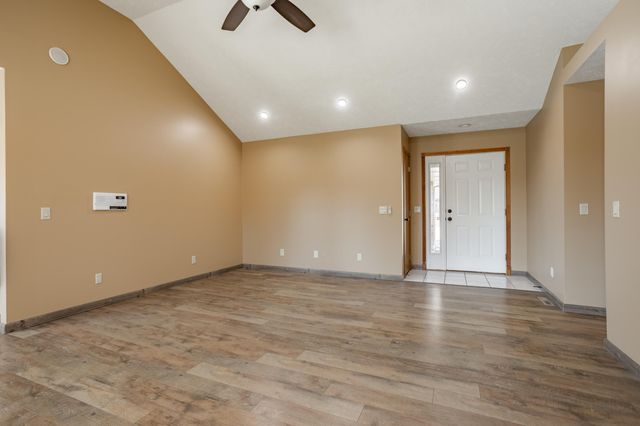 802 S Fountain Avenue, Republic, MO 65738