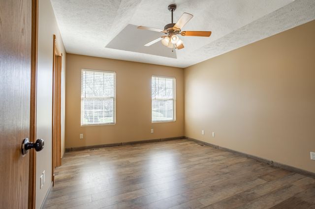 802 S Fountain Avenue, Republic, MO 65738