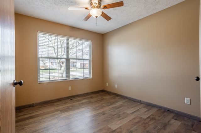 802 S Fountain Avenue, Republic, MO 65738