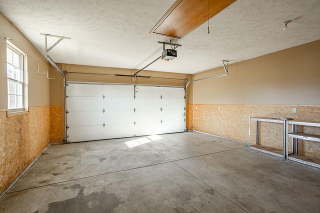 802 S Fountain Avenue, Republic, MO 65738