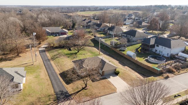 802 S Fountain Avenue, Republic, MO 65738