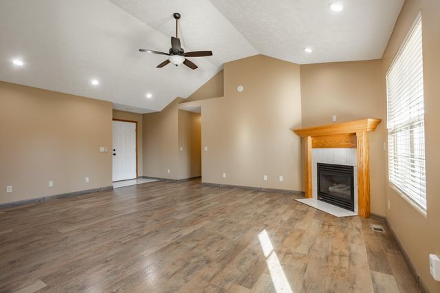 802 S Fountain Avenue, Republic, MO 65738