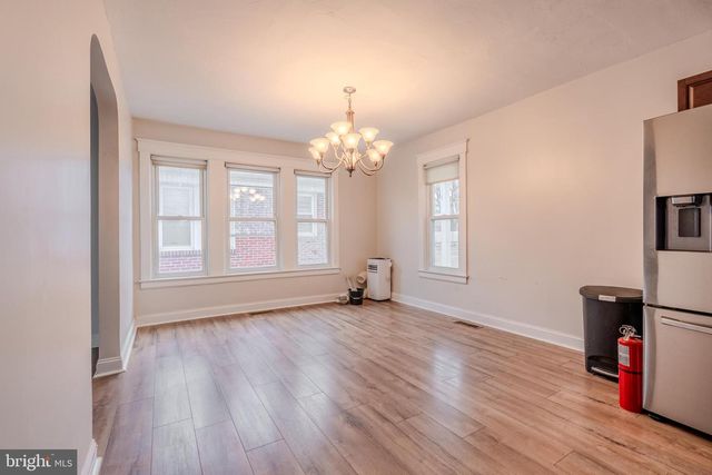 48 W HIGH ST, Windsor, PA 17366