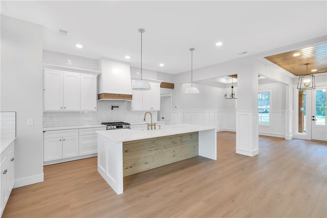 4554 Flat Rock Road, Iva, SC 29655