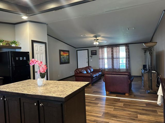 213 Susan DR, Buda, TX 78610