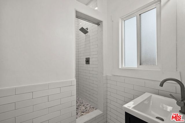 1821 Grace Avenue, Los Angeles, CA 90028