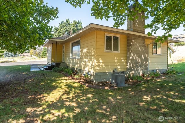 2731 Sunset Highway, East Wenatchee, WA 98802