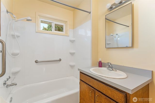 2731 Sunset Highway, East Wenatchee, WA 98802