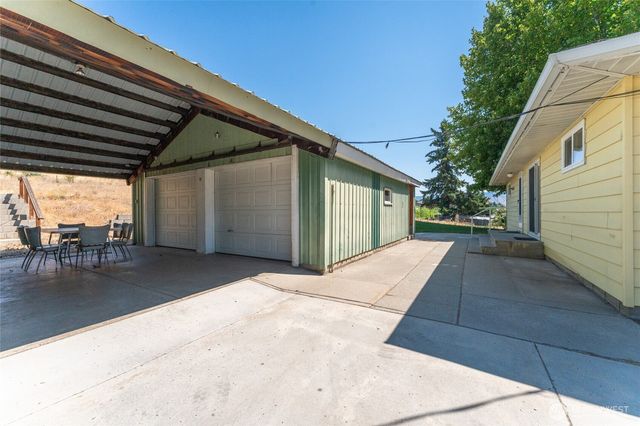 2731 Sunset Highway, East Wenatchee, WA 98802