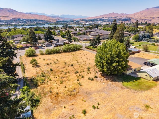 2731 Sunset Highway, East Wenatchee, WA 98802