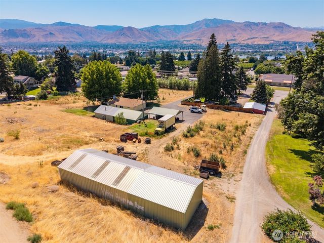 2731 Sunset Highway, East Wenatchee, WA 98802