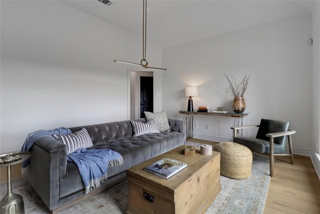 1100 Norwood RD, Dripping Springs, TX 78620