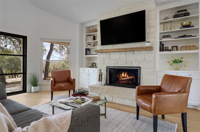 1100 Norwood RD, Dripping Springs, TX 78620