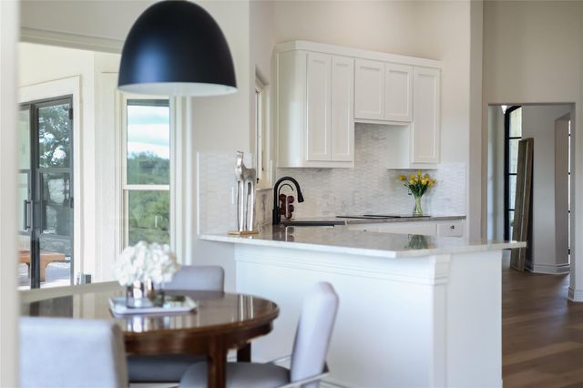 1100 Norwood RD, Dripping Springs, TX 78620