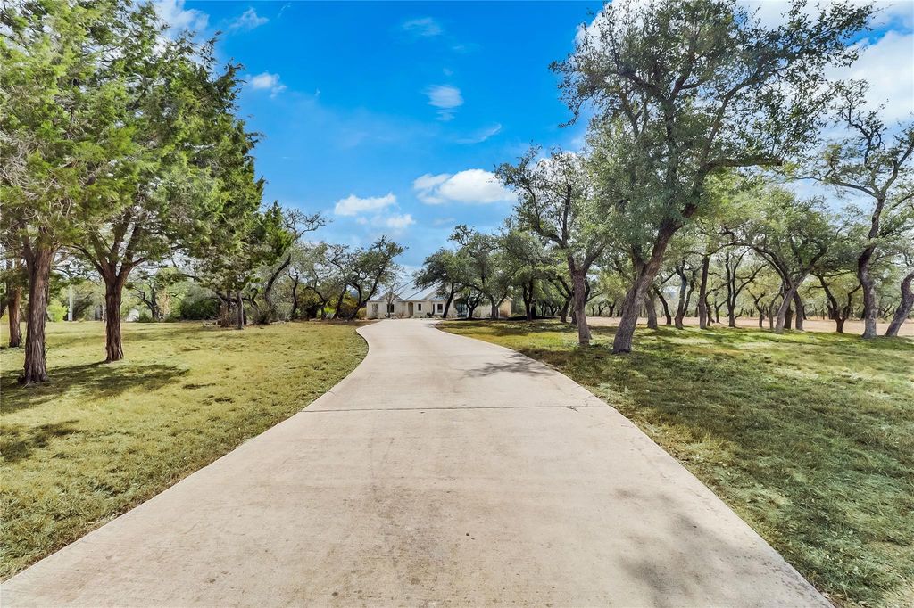 1100 Norwood RD, Dripping Springs, TX 78620