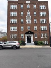 50 Broadway 44, Beverly, MA 01915