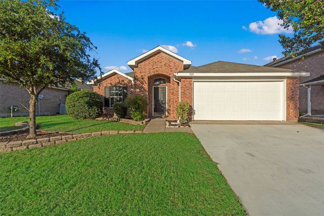 1925 Clear Creek Drive, Little Elm, TX 75068