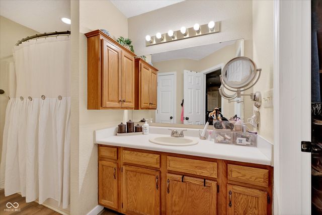 101 W New York Street, Fortville, IN 46040