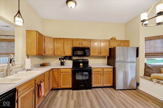 101 W New York Street, Fortville, IN 46040