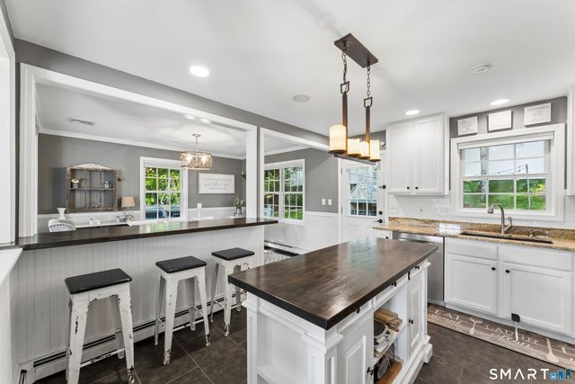 25 North Lake Shore Drive, Brookfield, CT 06804