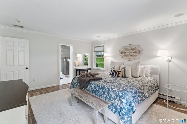 25 North Lake Shore Drive, Brookfield, CT 06804