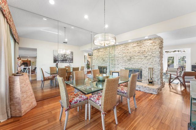 4 Sutherland Court, Palm Beach Gardens, FL 33418