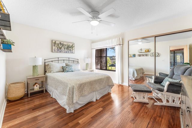 4 Sutherland Court, Palm Beach Gardens, FL 33418