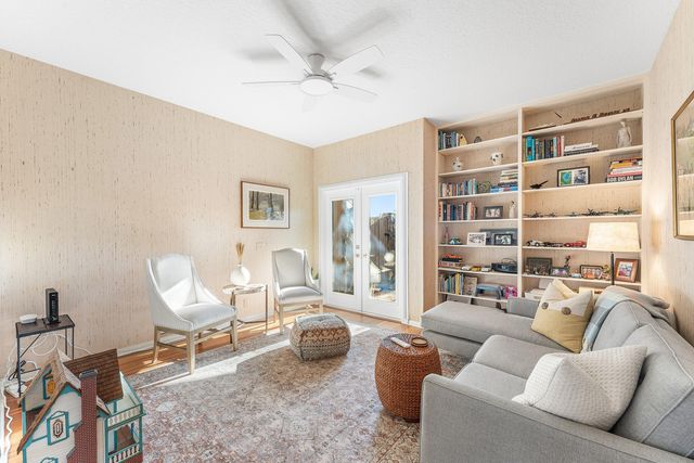 4 Sutherland Court, Palm Beach Gardens, FL 33418