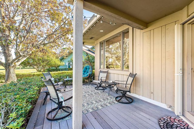 4 Sutherland Court, Palm Beach Gardens, FL 33418