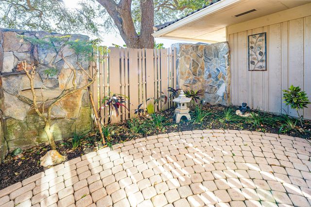 4 Sutherland Court, Palm Beach Gardens, FL 33418