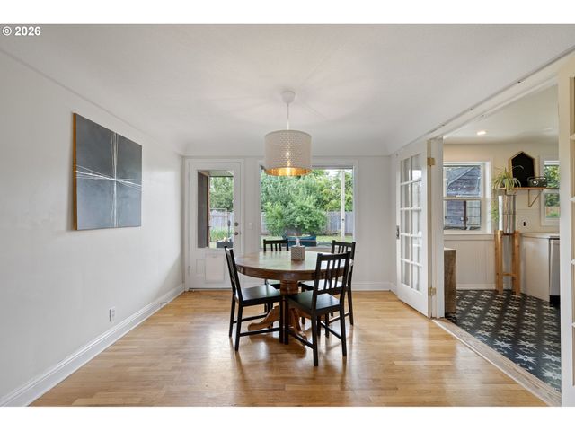 765 LOUIS St, Eugene, OR 97402