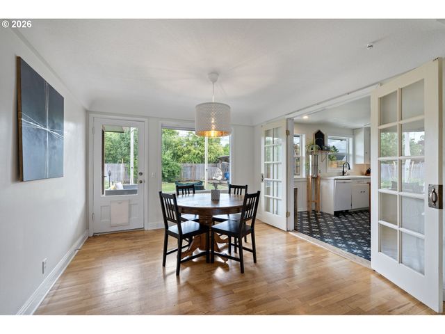 765 LOUIS St, Eugene, OR 97402