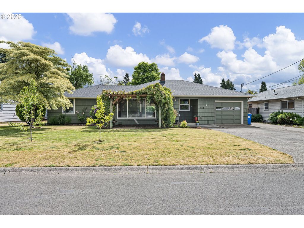 765 LOUIS St, Eugene, OR 97402