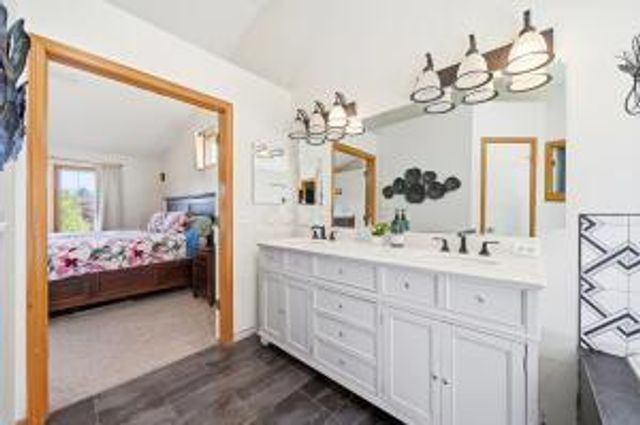 7559 Burgstresser Court, Canal Winchester, OH 43110