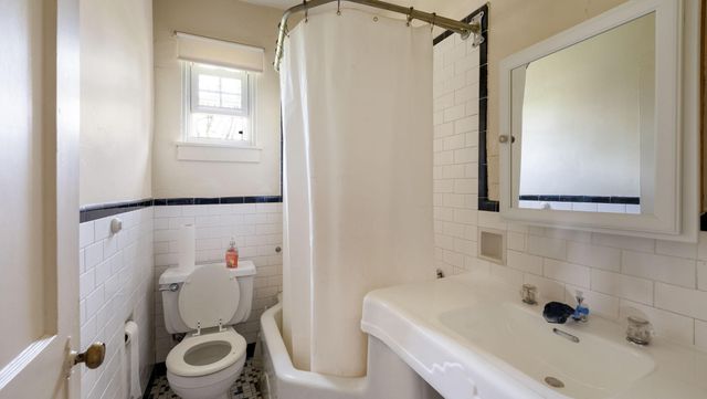 421 OTTER ST, Bristol, PA 19007