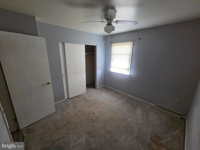 945 TIMBER LN, Sinking Spring, PA 19608