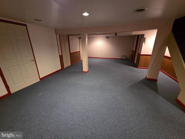945 TIMBER LN, Sinking Spring, PA 19608