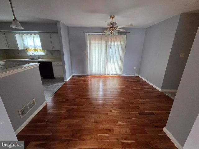 945 TIMBER LN, Sinking Spring, PA 19608